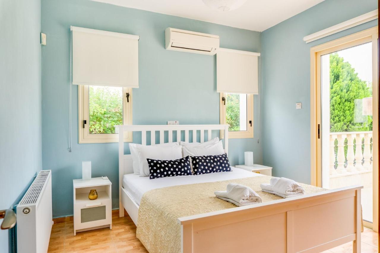 Villa Deja Blue By Ezoria Villas คอรัลเบย์ ภายนอก รูปภาพ