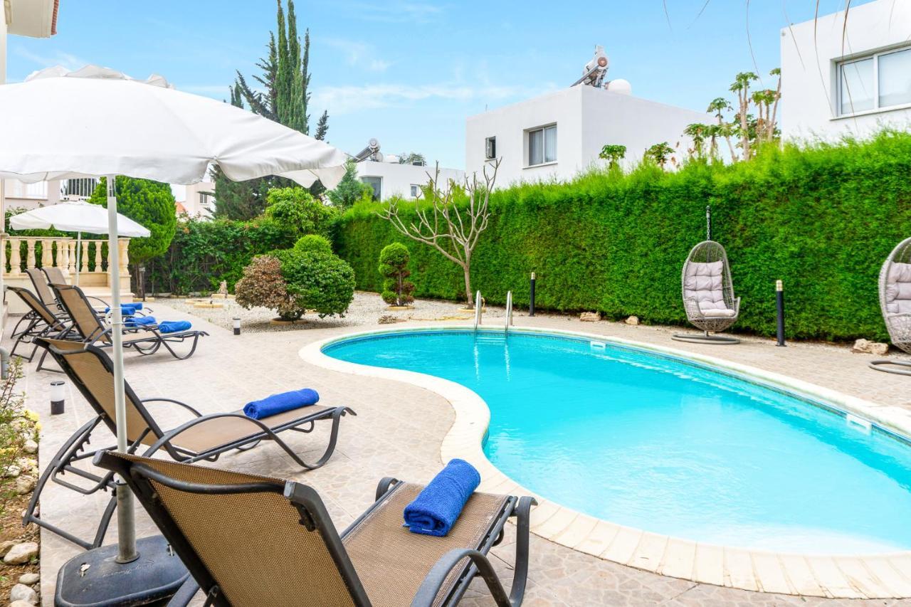 Villa Deja Blue By Ezoria Villas คอรัลเบย์ ภายนอก รูปภาพ