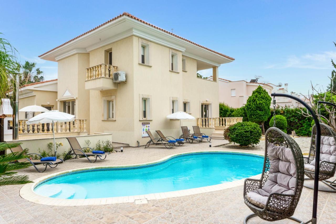 Villa Deja Blue By Ezoria Villas คอรัลเบย์ ภายนอก รูปภาพ